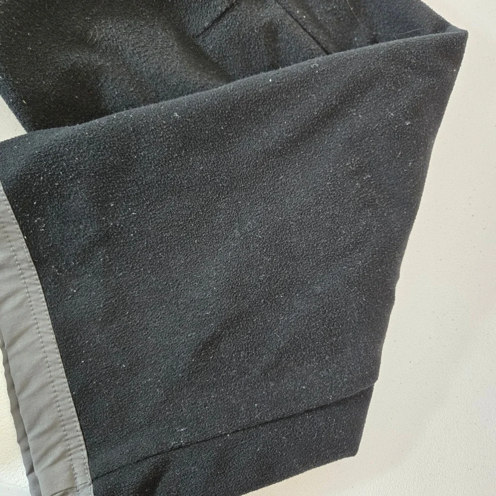 Eddie Bauer Men Gray Nylon Fleece Lined Cargo Hiking Pants Size 36 x 30‎
